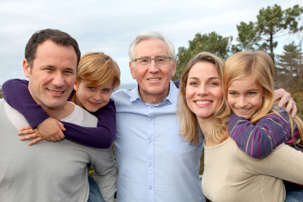 Foto de familia de tres generaciones.